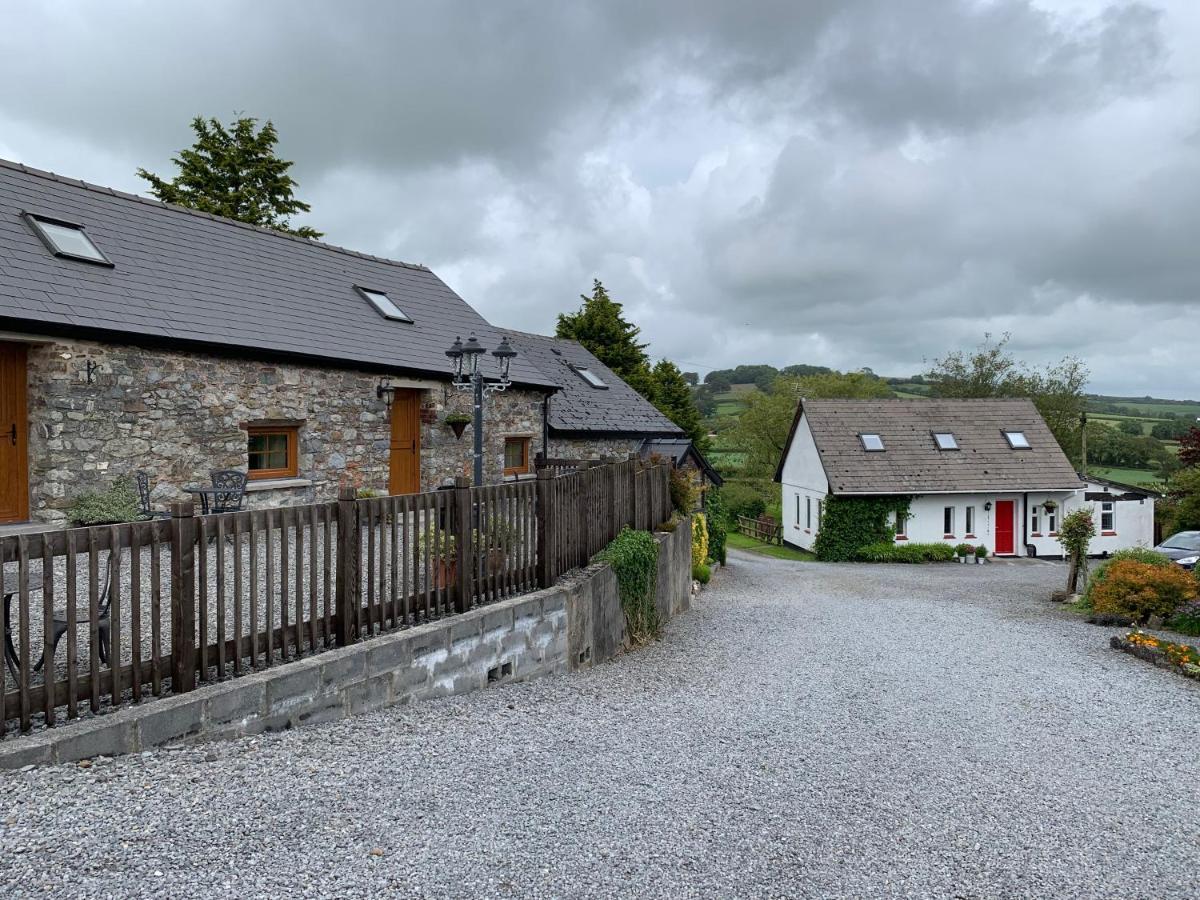 Hotel The Reindeer Retreat Buttercup Twin Kidwelly Exterior foto